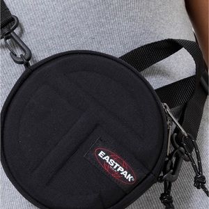 Eastpak x Telfar Circle Bag - Black